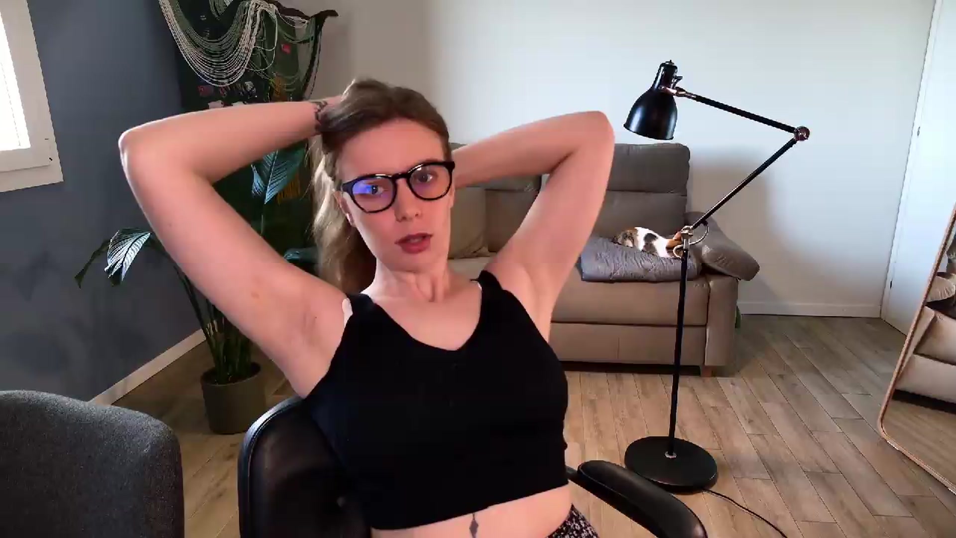 Gallery image thumbnail from Personage's myfreecams stream on, 05/21/2026, 05:59 image 16 of 20