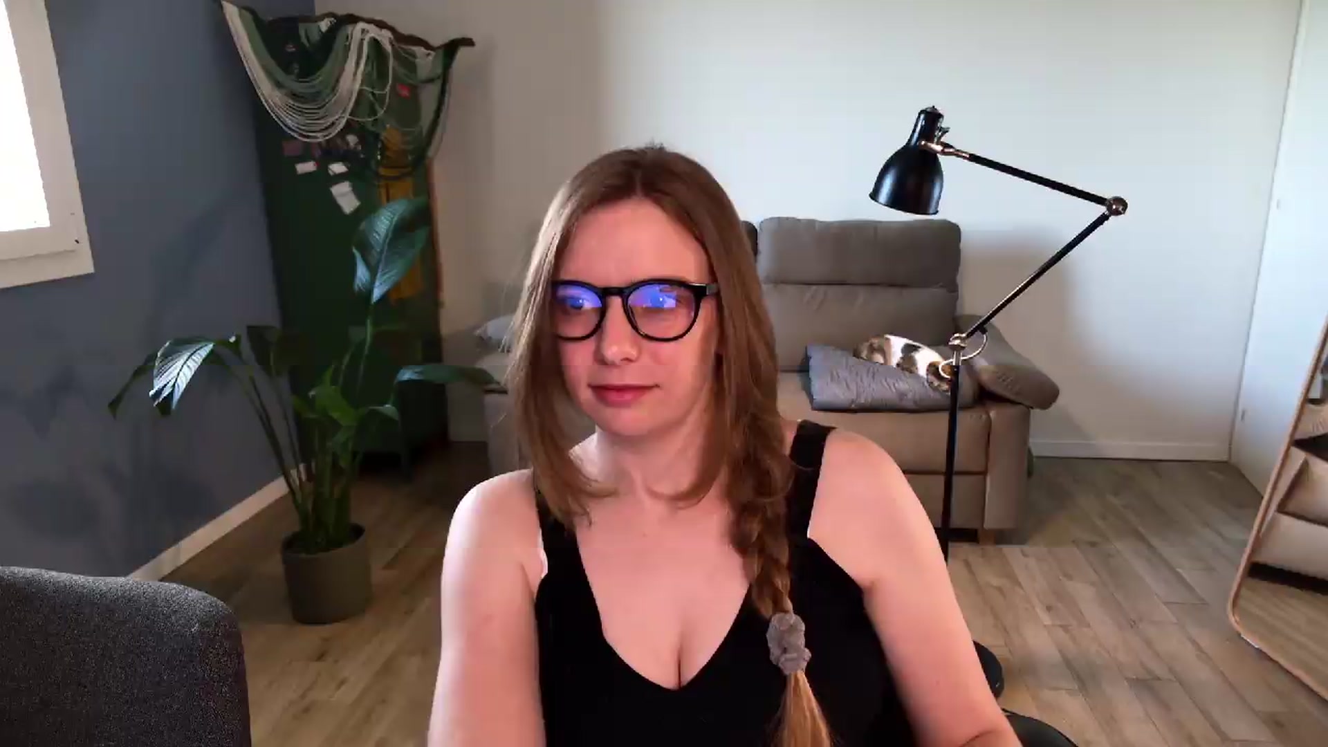Gallery image thumbnail from Personage's myfreecams stream on, 05/21/2026, 05:59 image 13 of 20