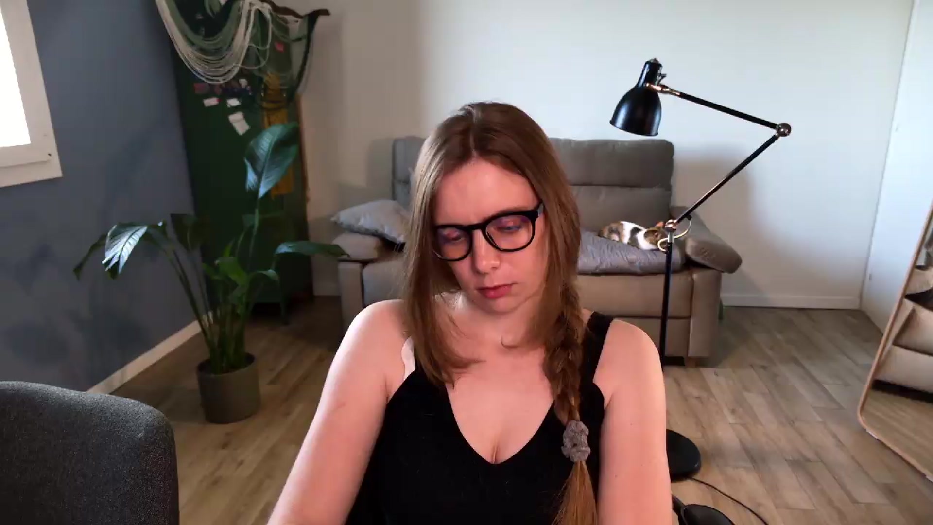 Gallery image thumbnail from Personage's myfreecams stream on, 05/21/2026, 05:59 image 15 of 20