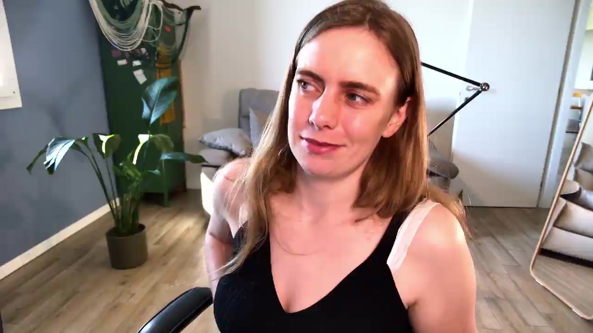 Gallery image thumbnail from Personage's myfreecams stream on, 05/21/2026, 07:27 image 20 of 20