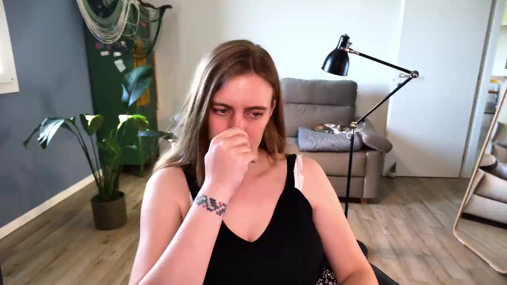 Gallery image thumbnail from Personage's myfreecams stream on, 05/21/2026, 07:27 image 5 of 20