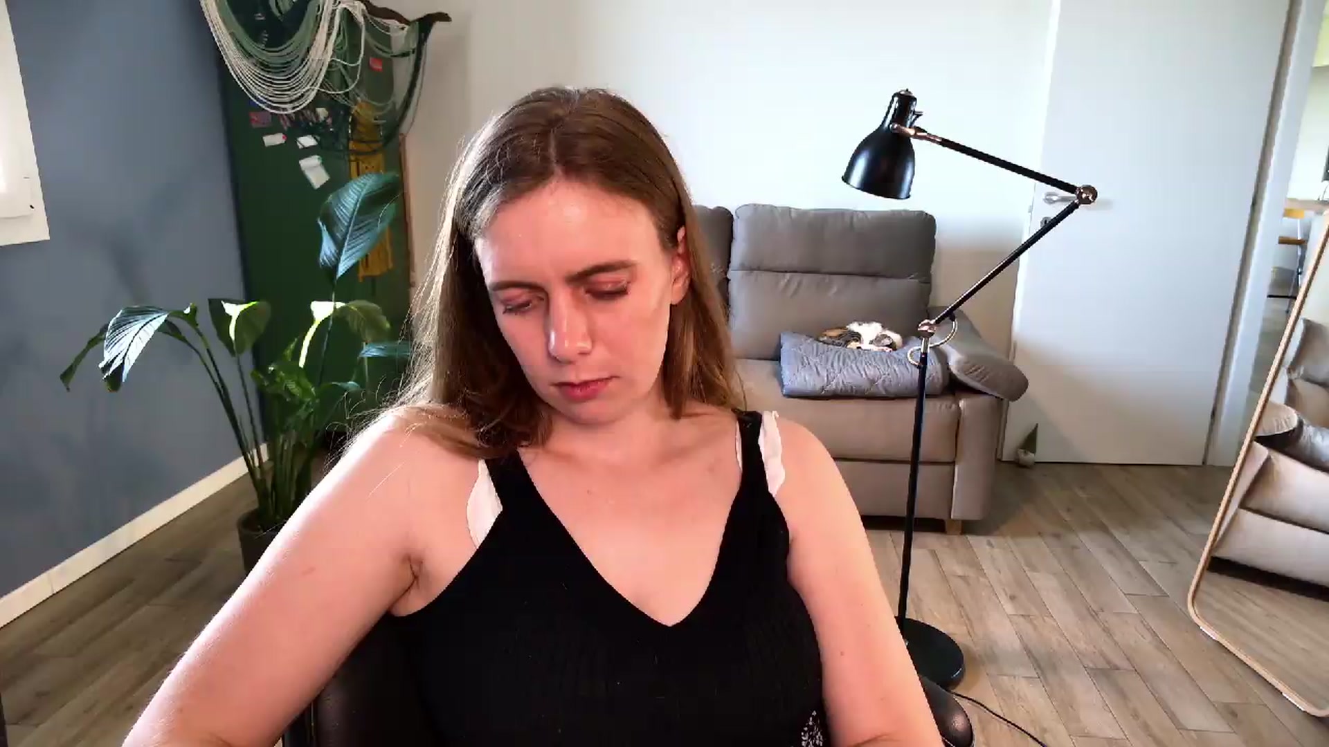 Gallery image thumbnail from Personage's myfreecams stream on, 05/21/2026, 07:27 image 17 of 20