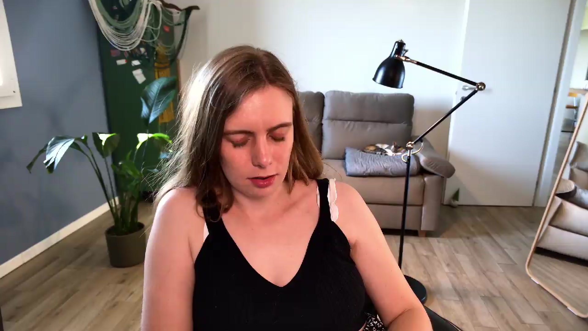 Gallery image thumbnail from Personage's myfreecams stream on, 05/21/2026, 07:27 image 4 of 20