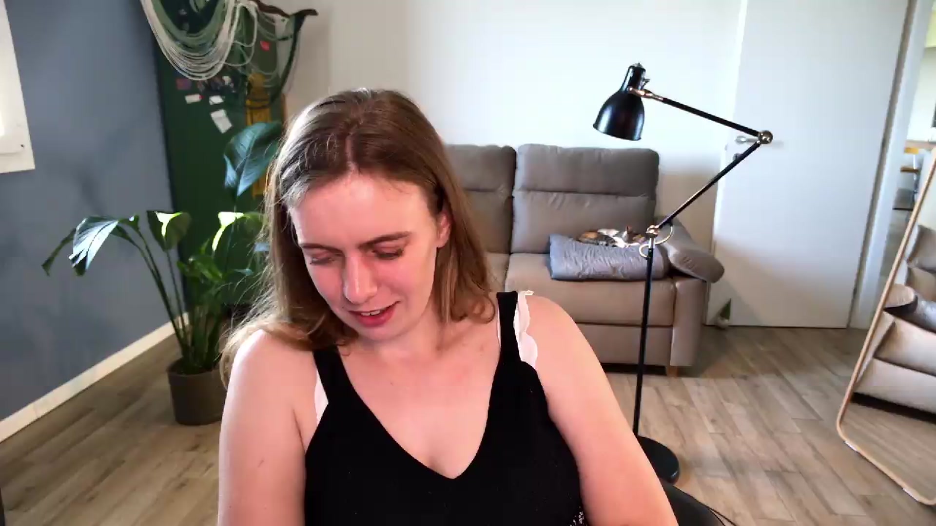 Gallery image thumbnail from Personage's myfreecams stream on, 05/21/2026, 07:27 image 12 of 20