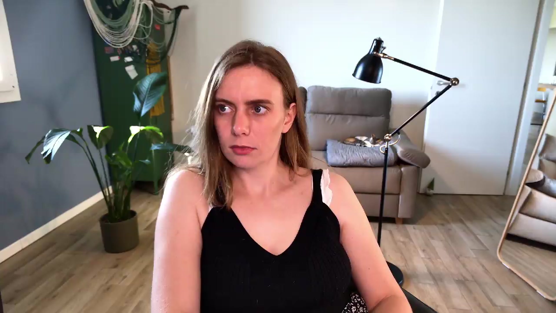 Gallery image thumbnail from Personage's myfreecams stream on, 05/21/2026, 07:27 image 6 of 20
