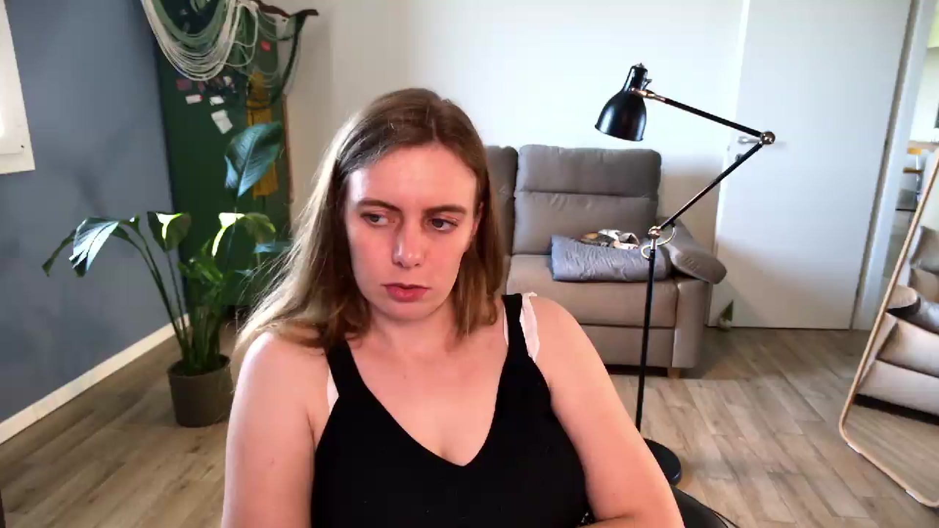 Gallery image thumbnail from Personage's myfreecams stream on, 05/21/2026, 07:27 image 14 of 20