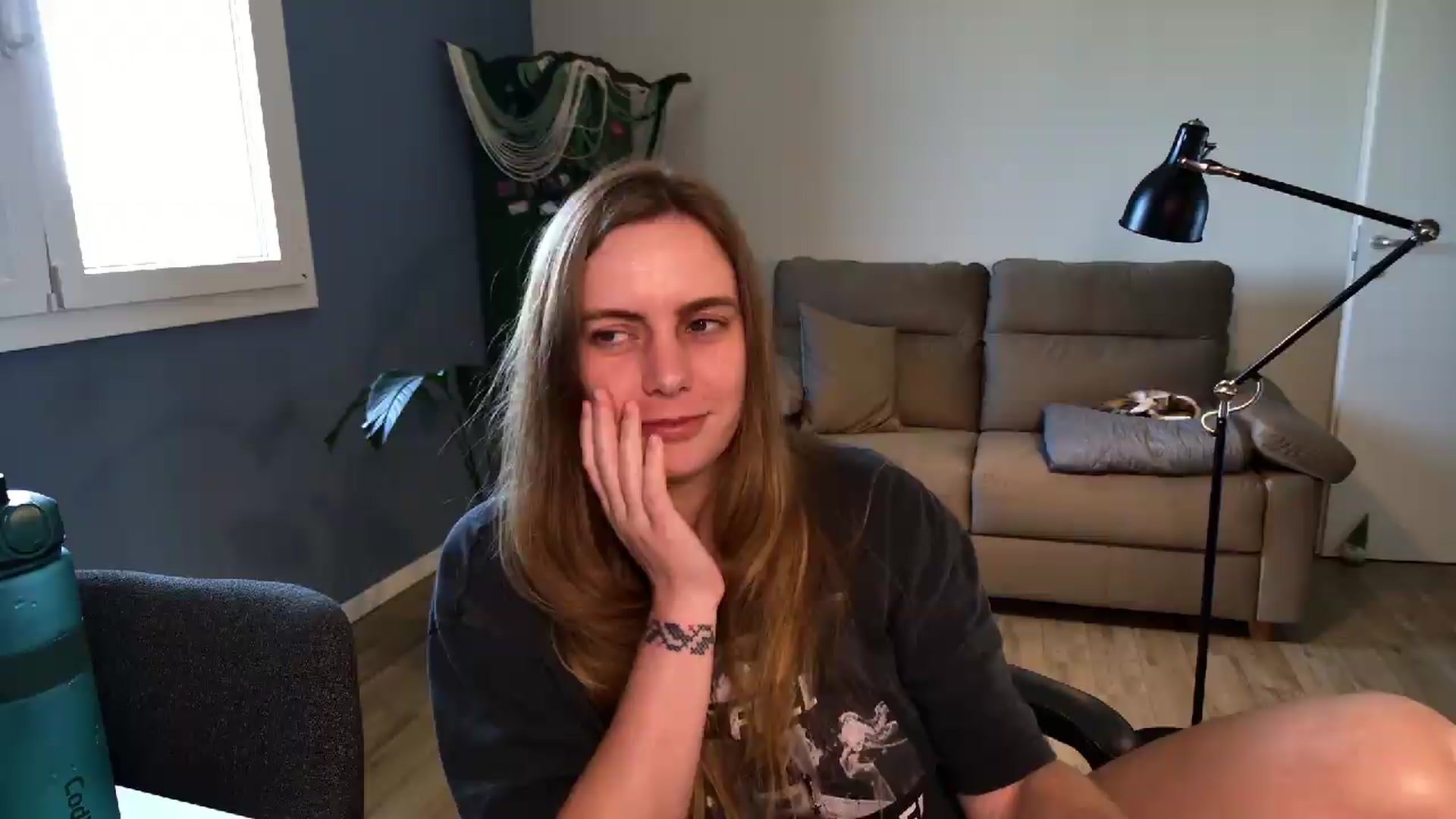 Gallery image thumbnail from Personage's myfreecams stream on, 05/21/2026, 09:40 image 19 of 20