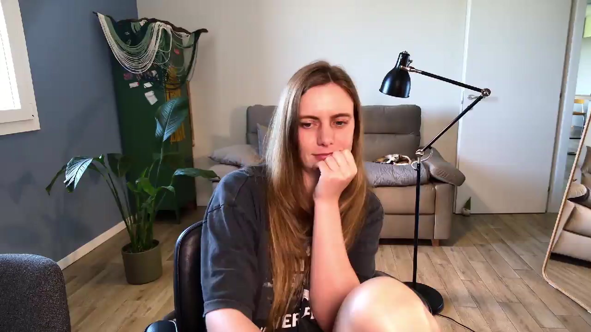 Gallery image thumbnail from Personage's myfreecams stream on, 05/21/2026, 09:40 image 18 of 20