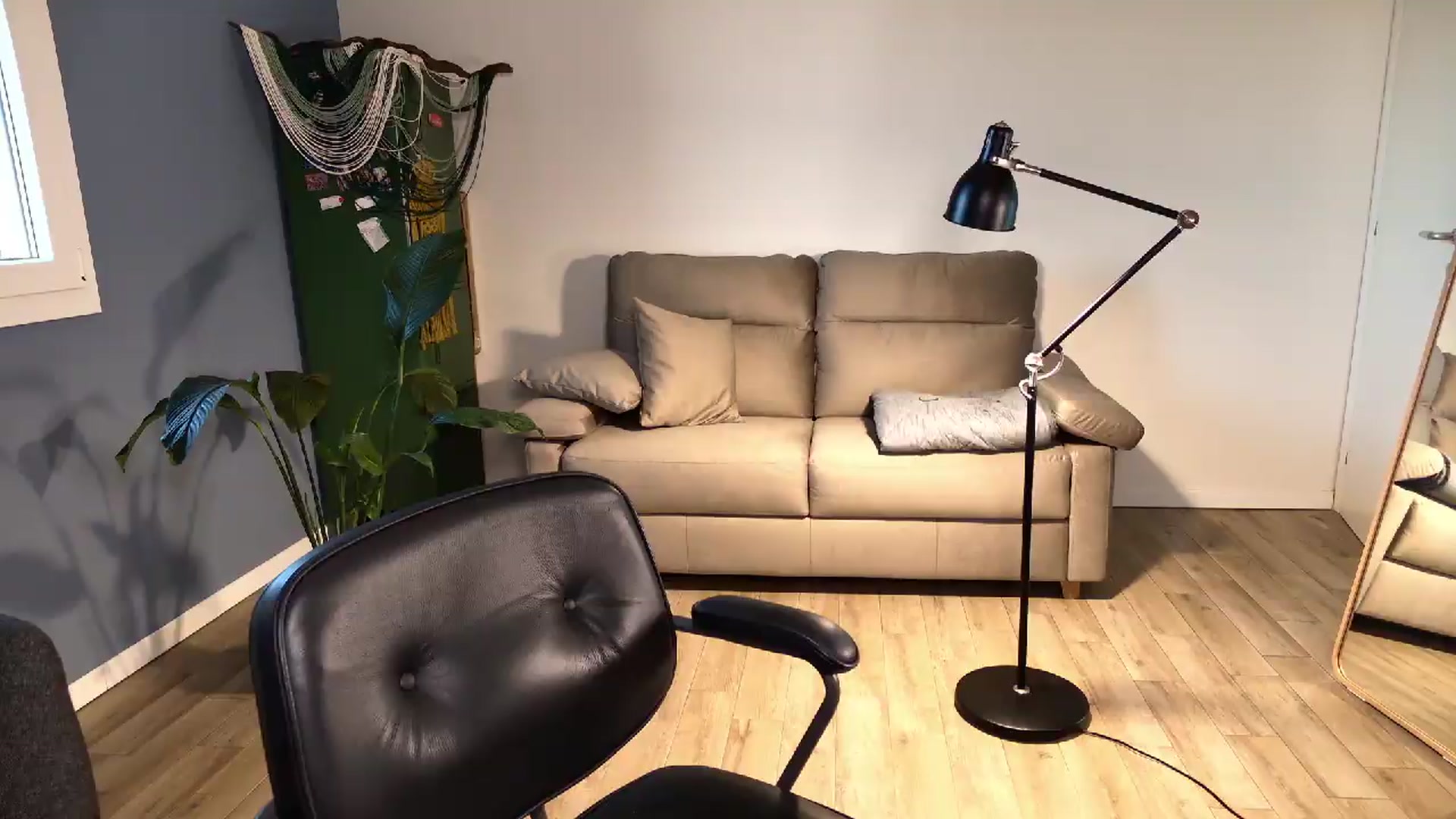 Gallery image thumbnail from Personage's myfreecams stream on, 05/22/2026, 05:40 image 1 of 20