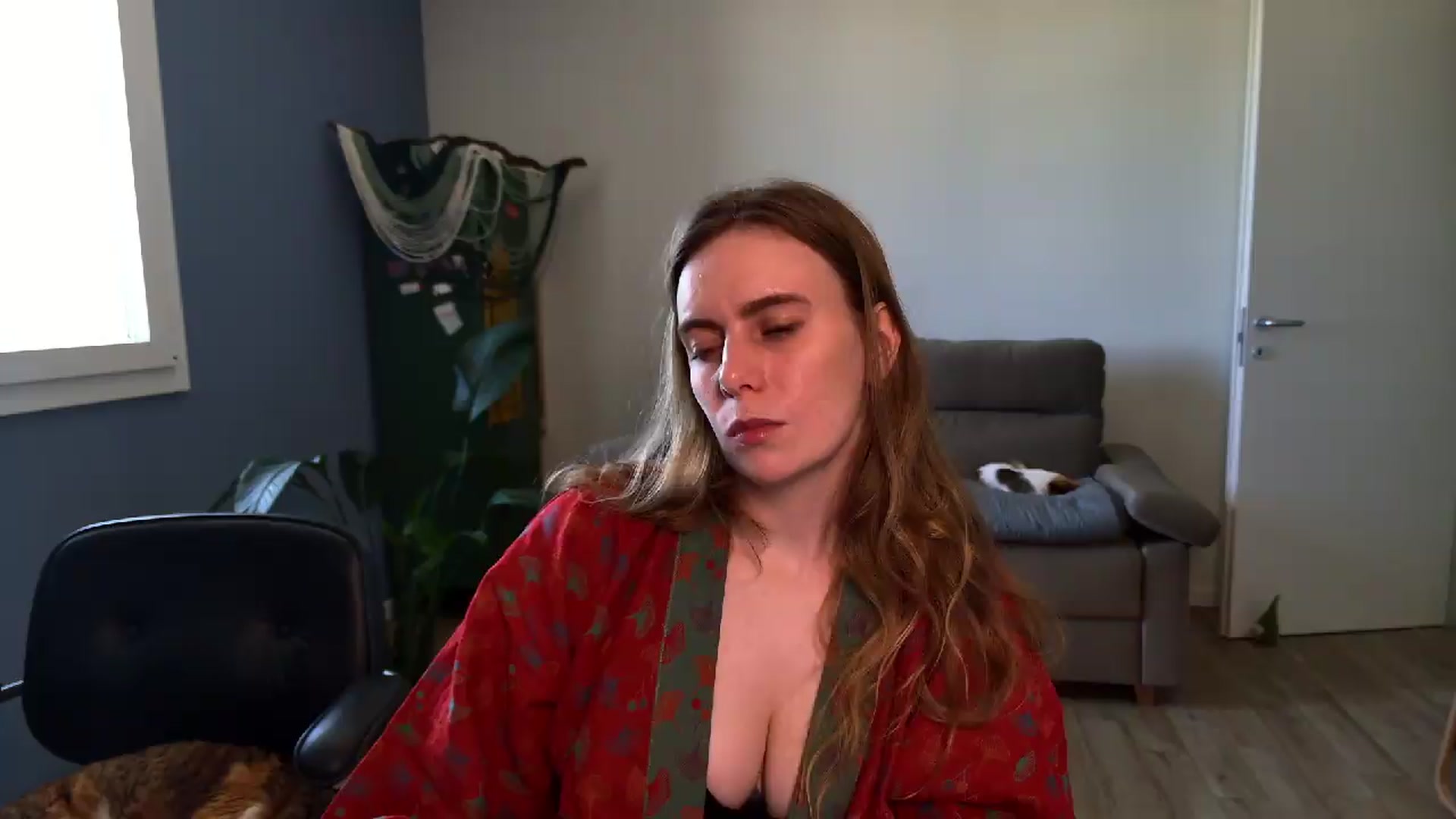 Gallery image thumbnail from Personage's myfreecams stream on, 05/22/2026, 15:37 image 4 of 20