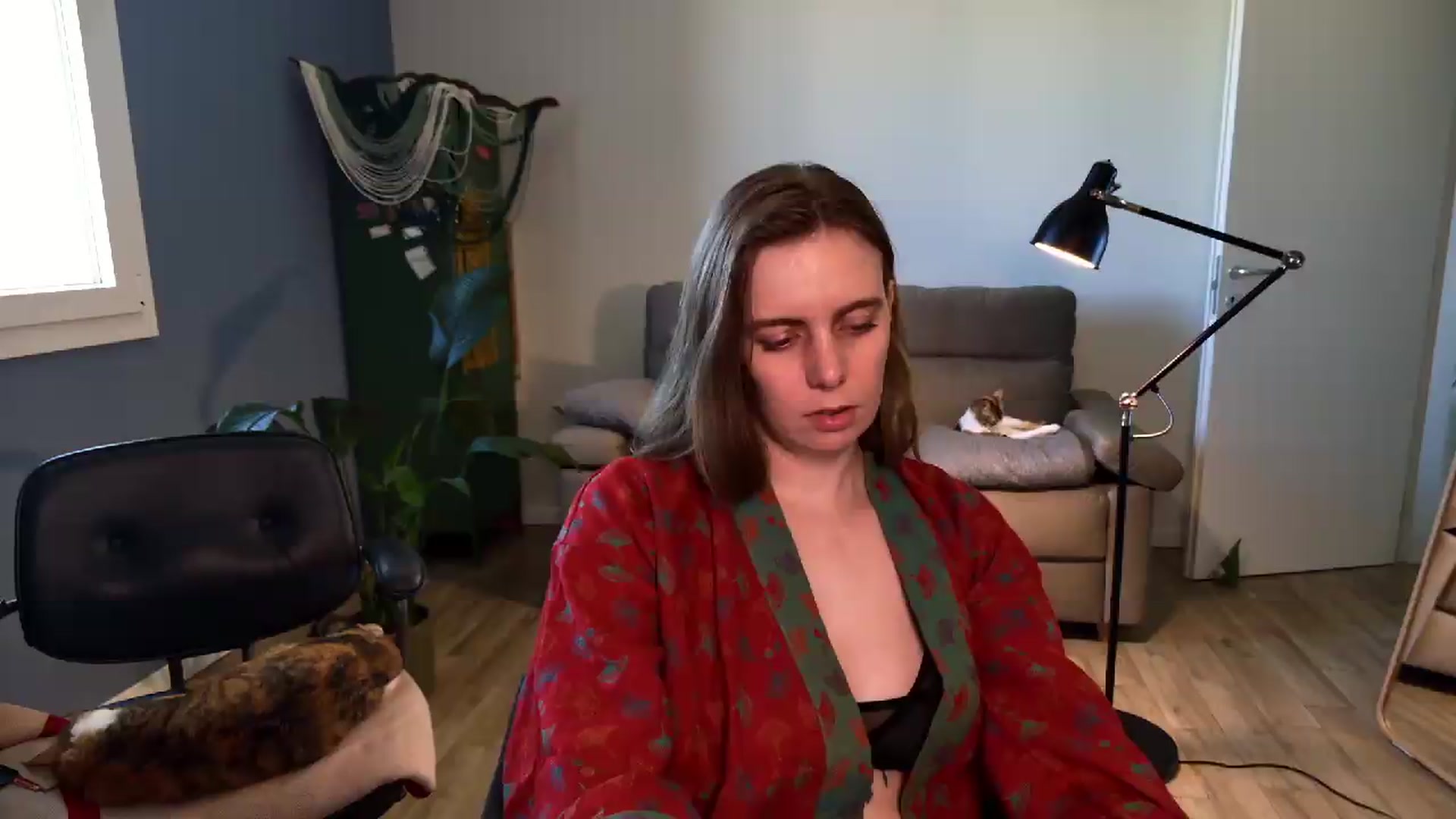 Gallery image thumbnail from Personage's myfreecams stream on, 05/22/2026, 15:37 image 18 of 20