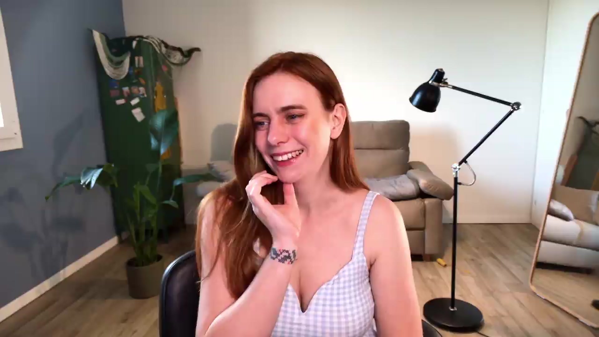 Gallery image thumbnail from Personage's myfreecams stream on, 05/25/2026, 07:16 image 6 of 20