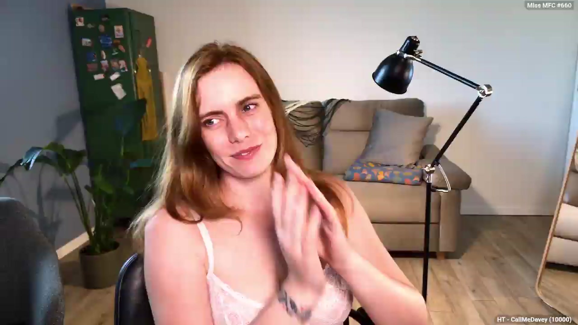 Gallery image thumbnail from Personage's myfreecams stream on, 06/16/2026, 17:48 image 6 of 20