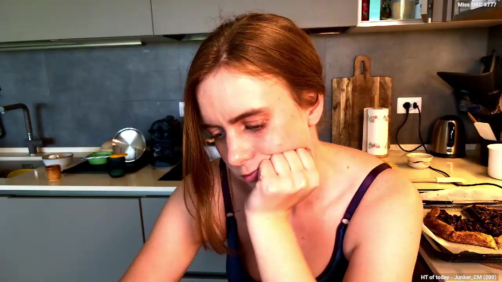 Gallery image thumbnail from Personage's myfreecams stream on, 07/10/2026, 15:03 image 19 of 20