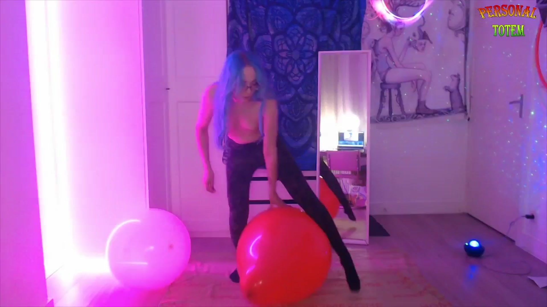 Gallery image thumbnail from PersonalTotem's myfreecams stream on, 11/15/2025, 20:02 image 17 of 20