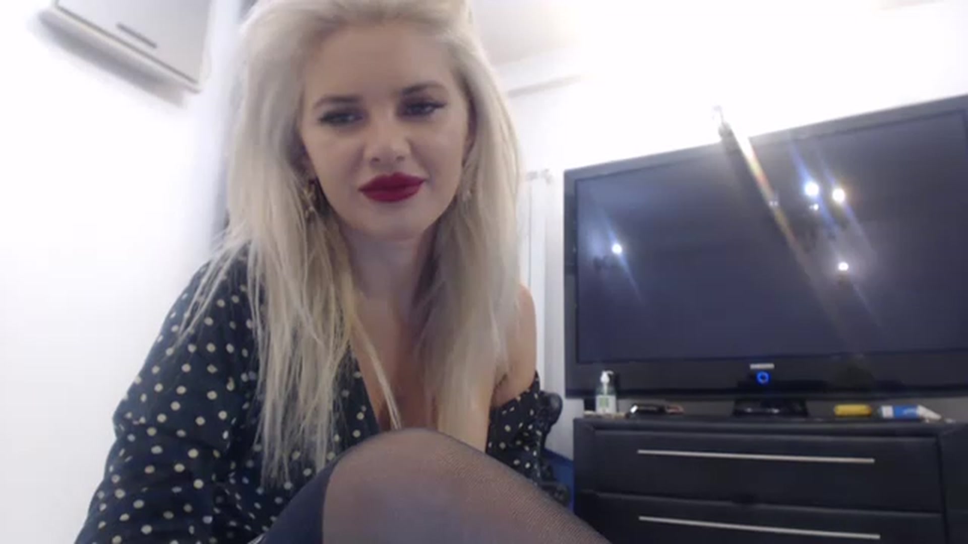 Gallery image thumbnail from Pervita's myfreecams stream on, 01/19/2023, 22:29 image 12 of 20