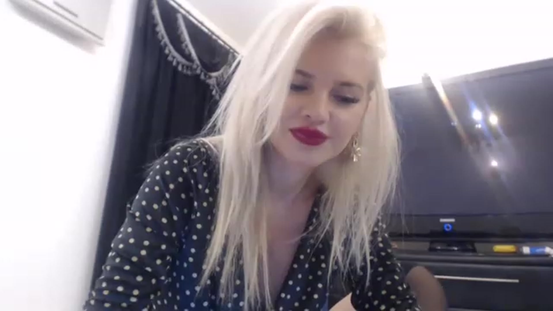 Gallery image thumbnail from Pervita's myfreecams stream on, 01/19/2023, 23:19 image 19 of 20