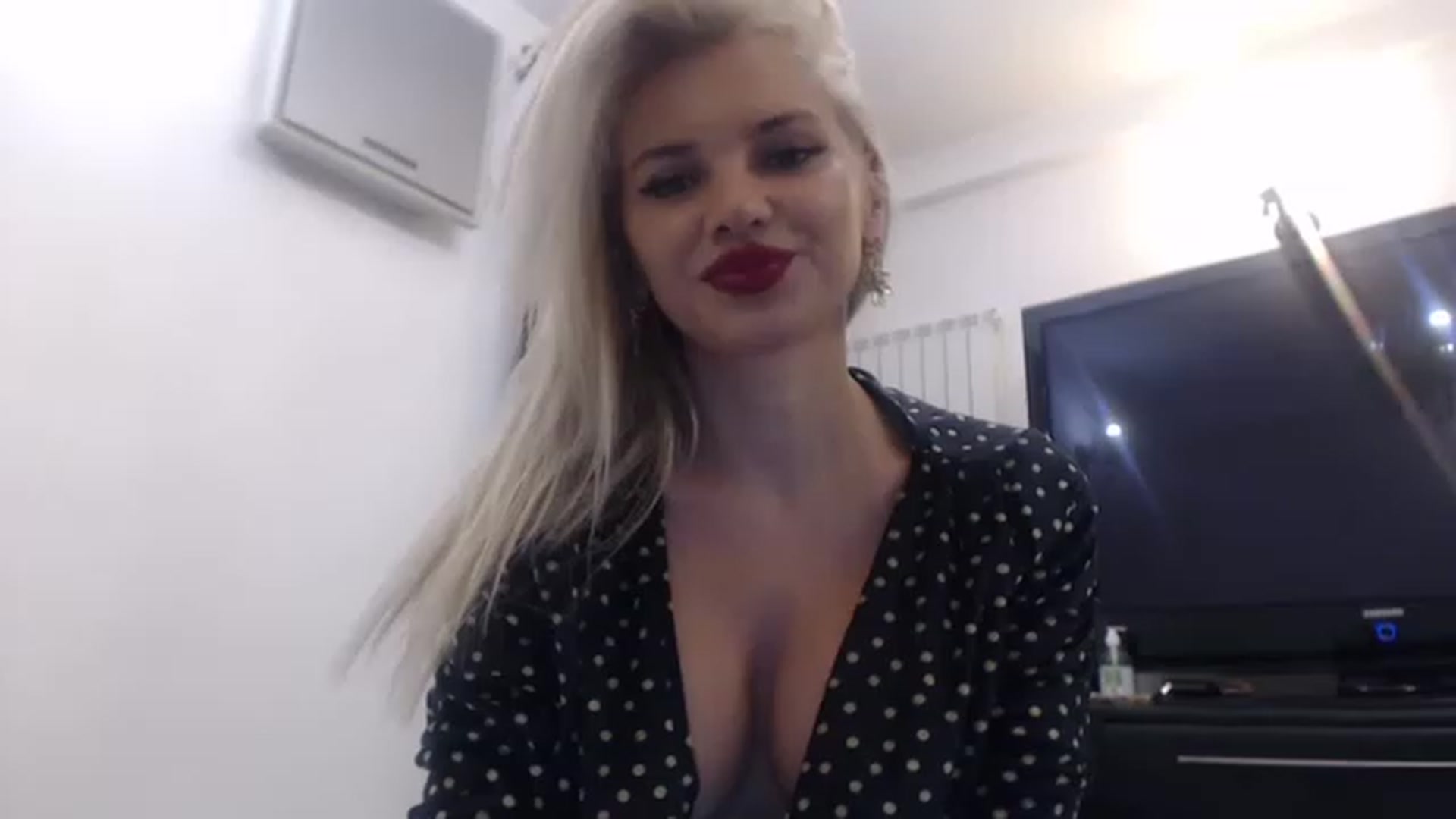 Gallery image thumbnail from Pervita's myfreecams stream on, 01/19/2023, 23:19 image 3 of 20