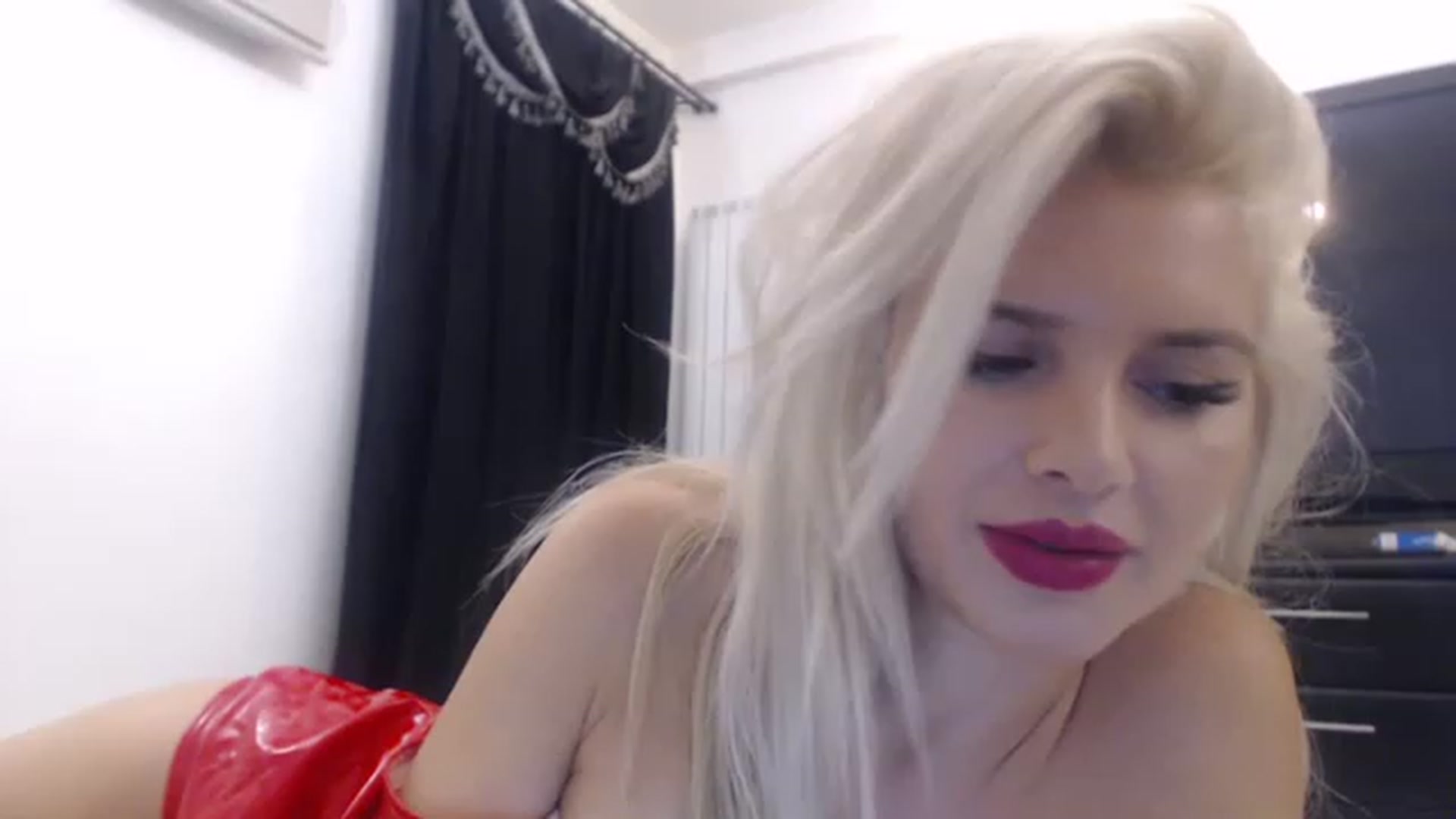Gallery image thumbnail from Pervita's myfreecams stream on, 01/20/2023, 16:28 image 12 of 20