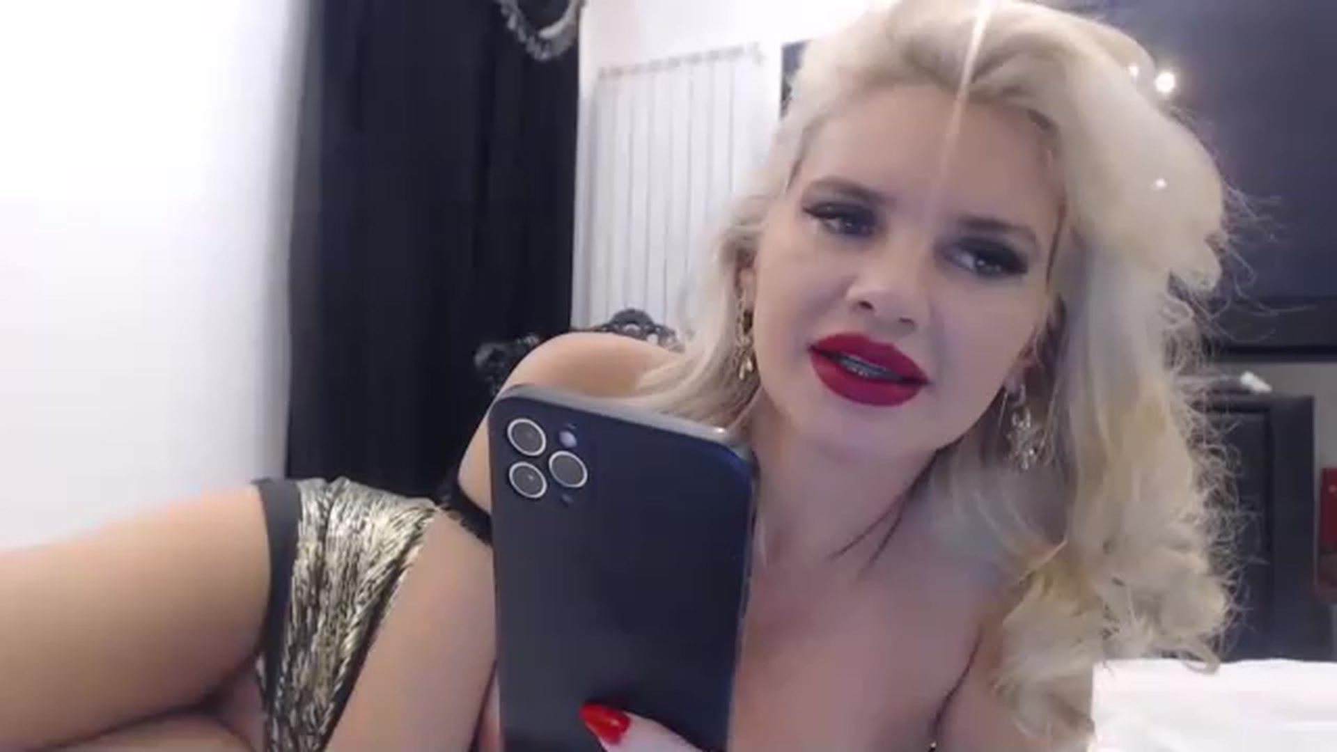 Gallery image thumbnail from Pervita's myfreecams stream on, 01/26/2023, 23:06 image 1 of 20