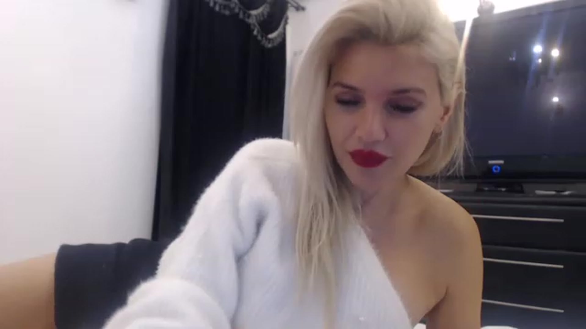 Gallery image thumbnail from Pervita's myfreecams stream on, 02/02/2023, 22:16 image 5 of 20