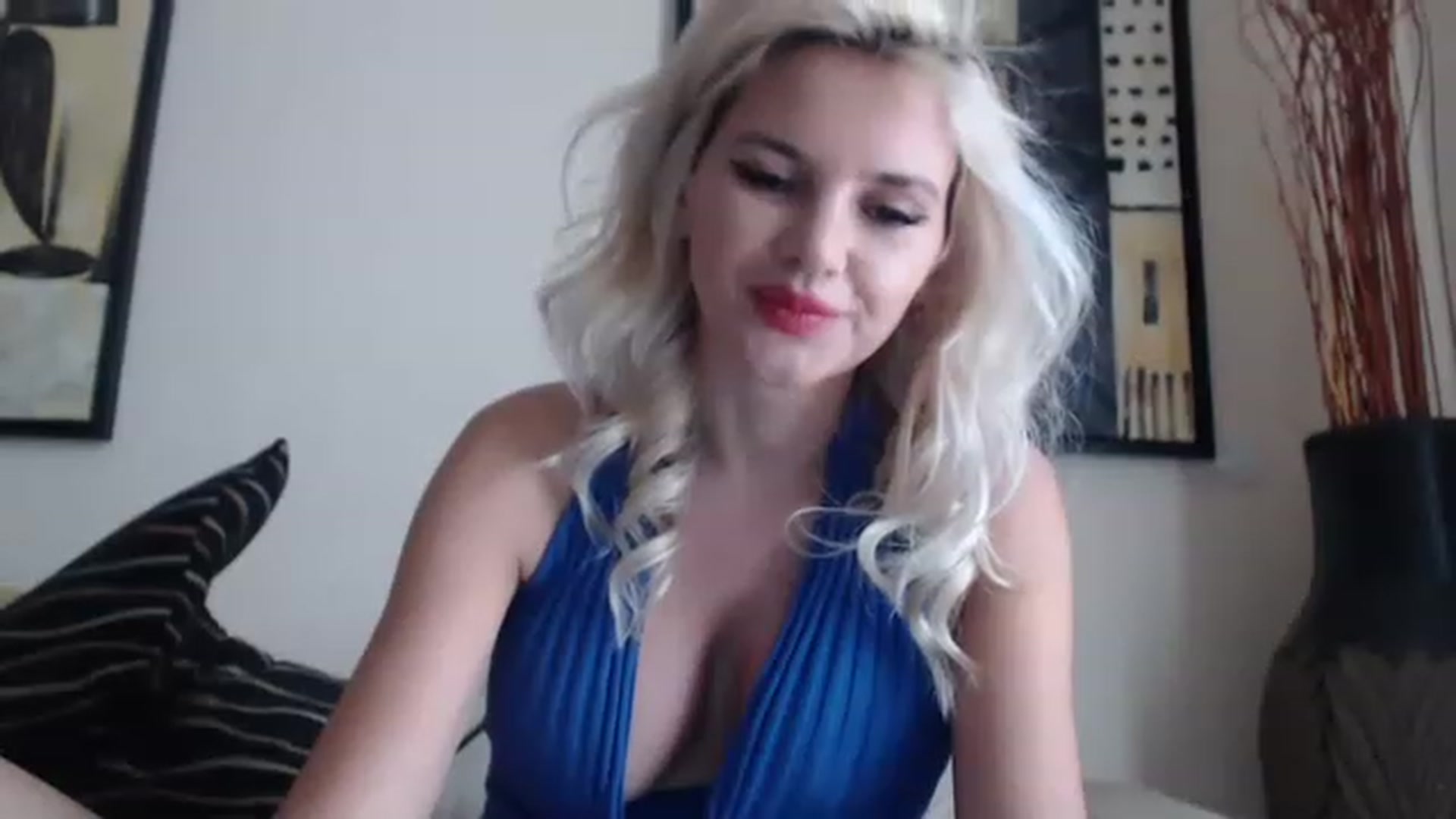 Gallery image thumbnail from Pervita's myfreecams stream on, 02/18/2023, 15:25 image 15 of 20