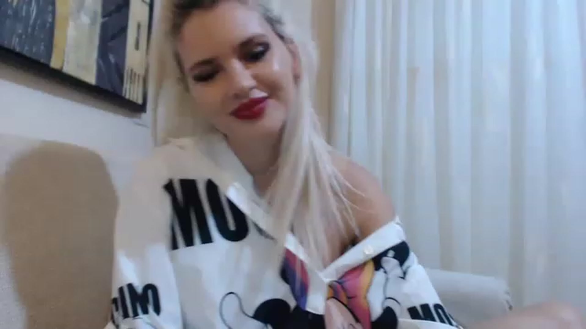 Gallery image thumbnail from Pervita's myfreecams stream on, 02/27/2023, 22:39 image 13 of 20