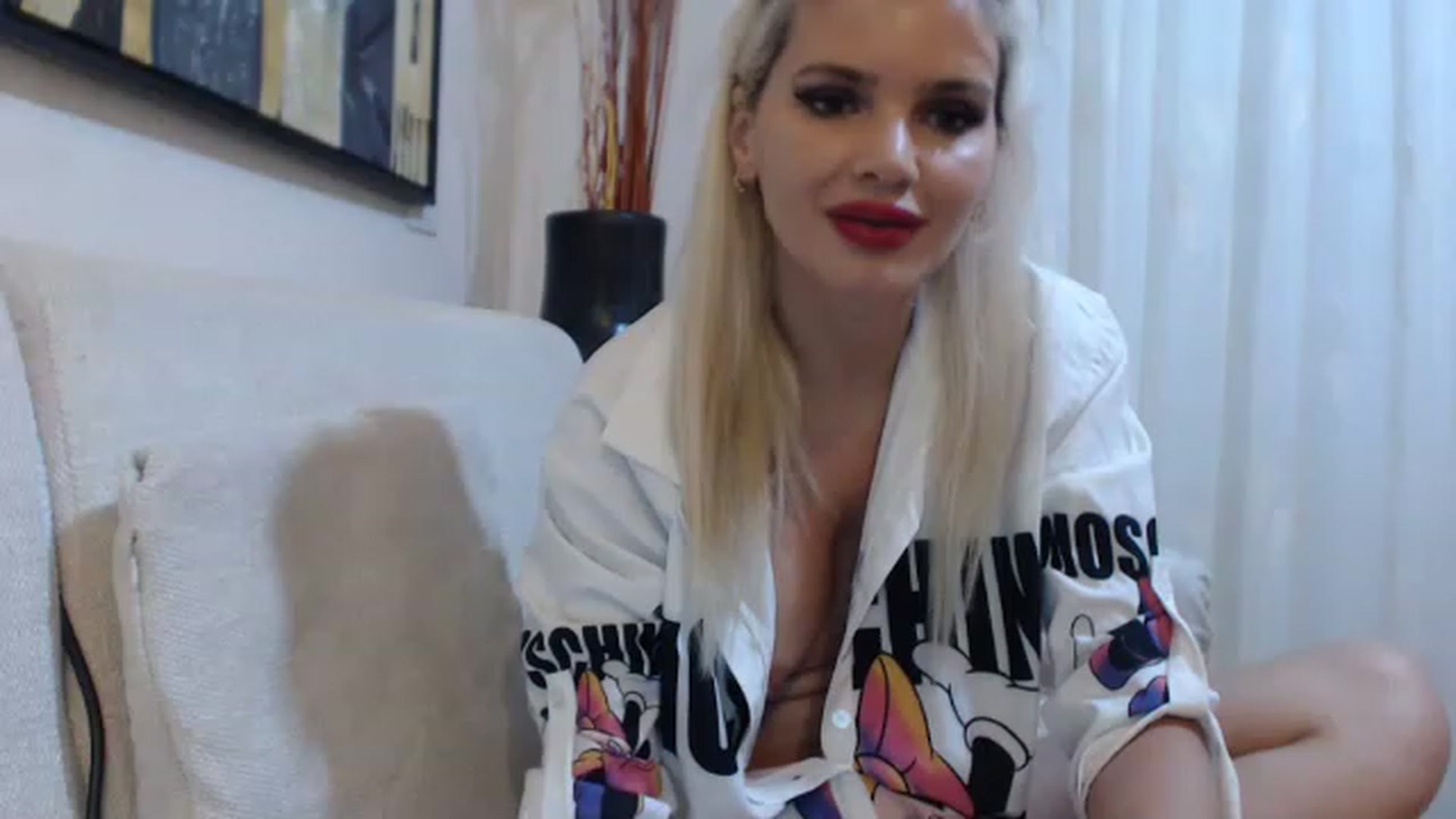 Gallery image thumbnail from Pervita's myfreecams stream on, 02/27/2023, 23:07 image 1 of 20
