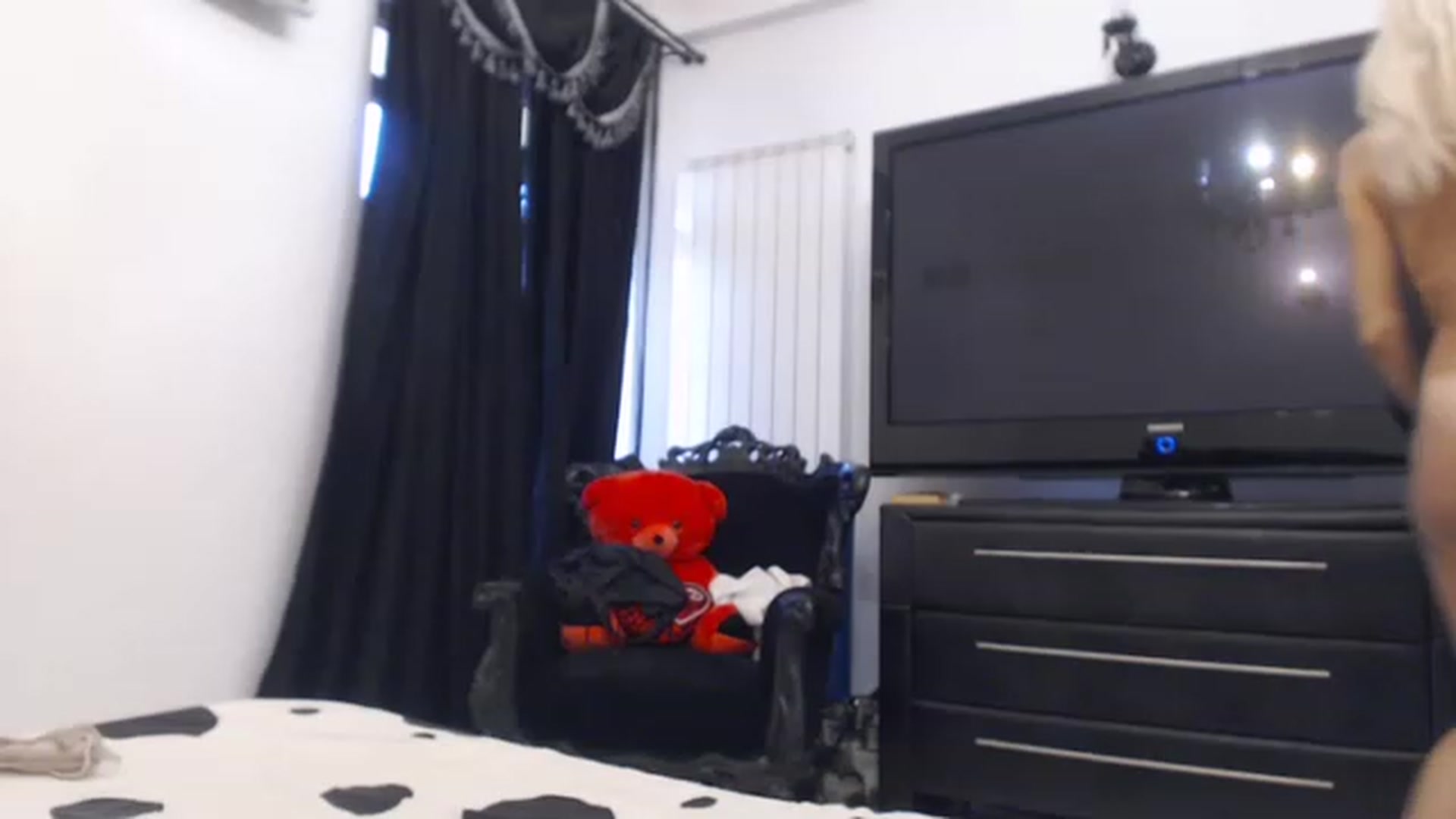 Gallery image thumbnail from Pervita's myfreecams stream on, 03/05/2023, 16:30 image 5 of 20