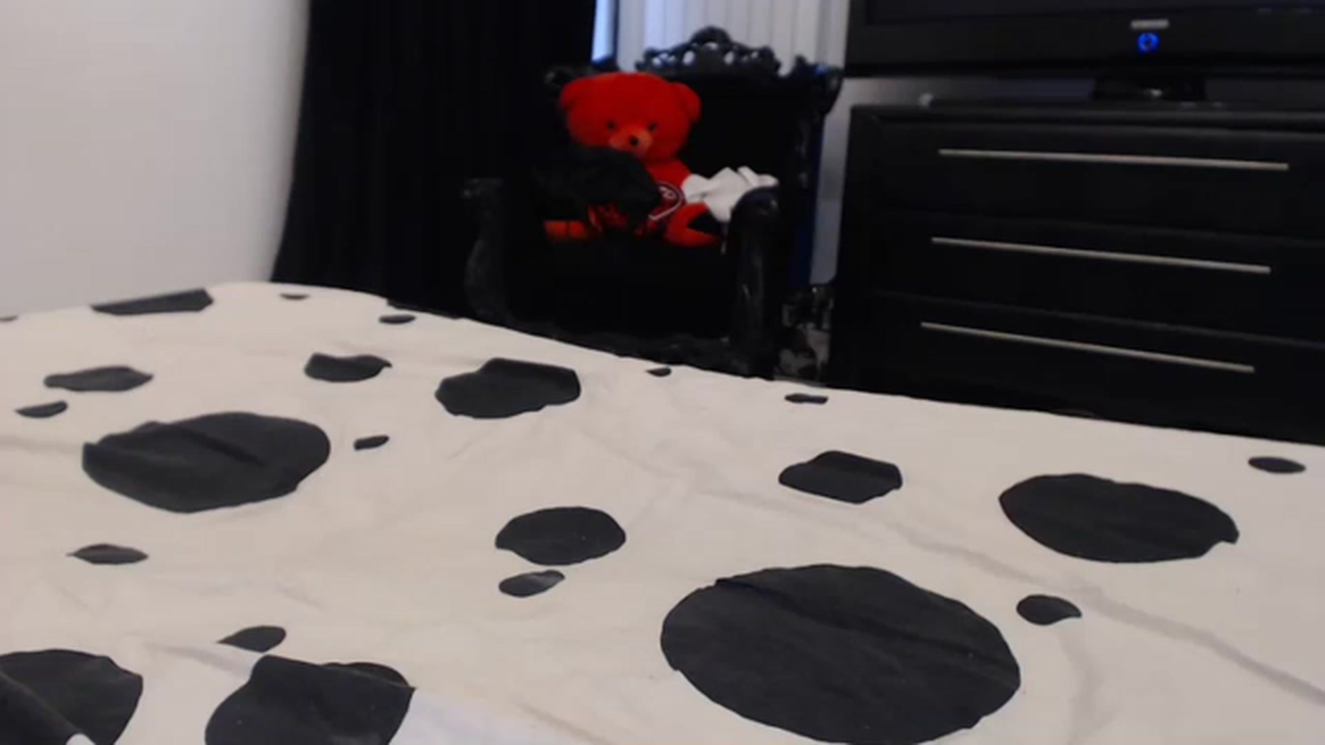 Gallery image thumbnail from Pervita's myfreecams stream on, 03/05/2023, 16:30 image 13 of 20