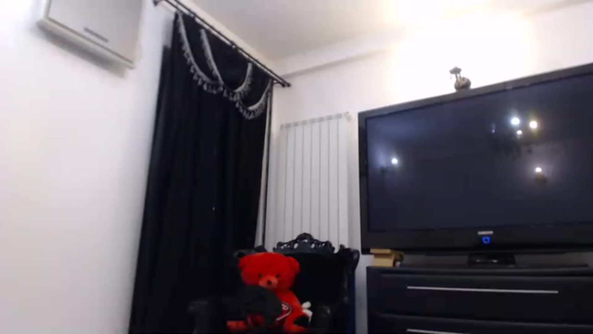 Gallery image thumbnail from Pervita's myfreecams stream on, 03/07/2023, 23:26 image 11 of 20
