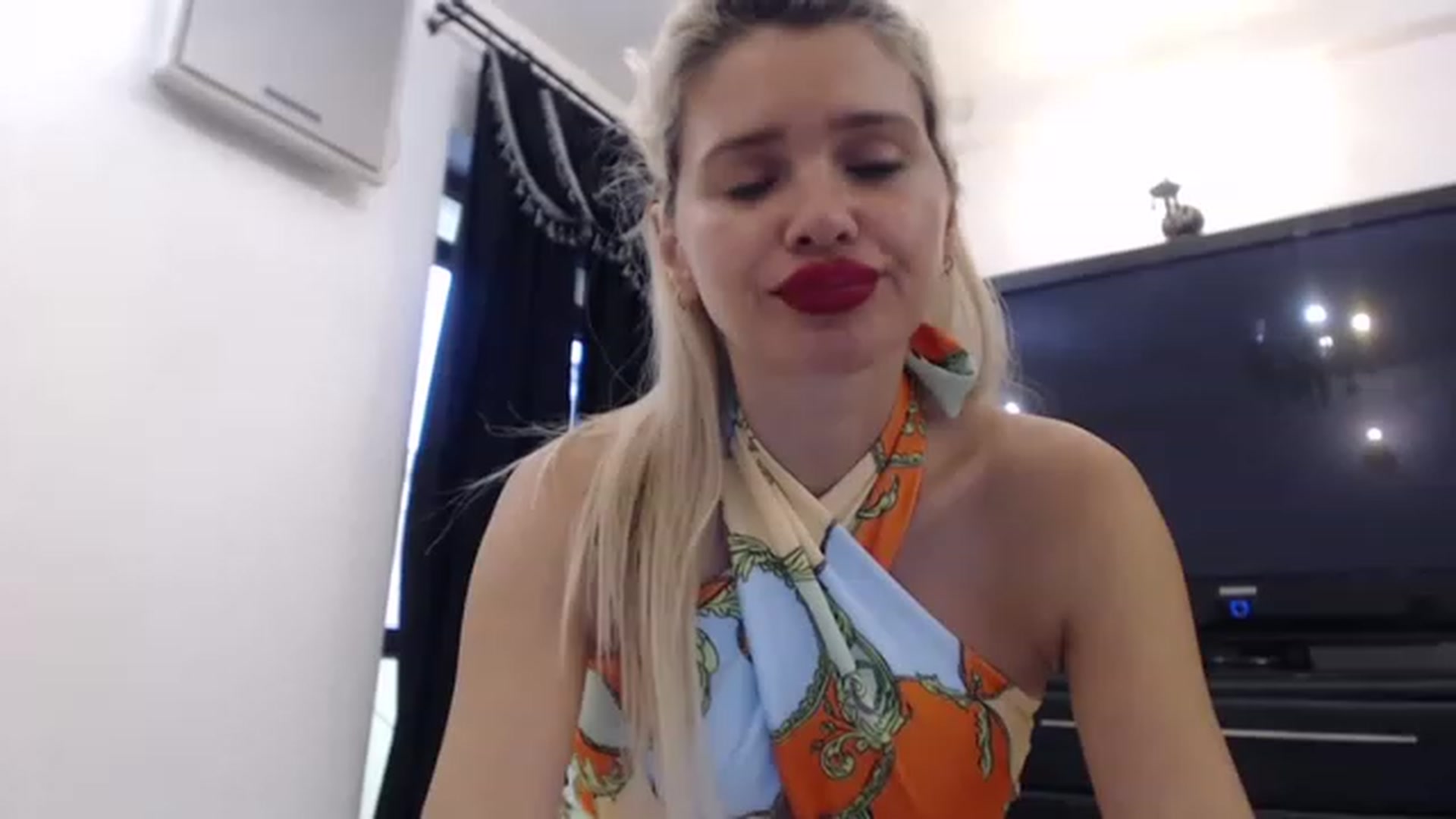 Gallery image thumbnail from Pervita's myfreecams stream on, 03/10/2023, 16:03 image 1 of 20