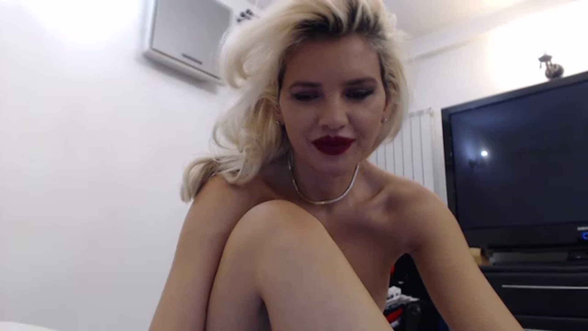Gallery image thumbnail from Pervita's myfreecams stream on, 03/16/2023, 22:42 image 18 of 20