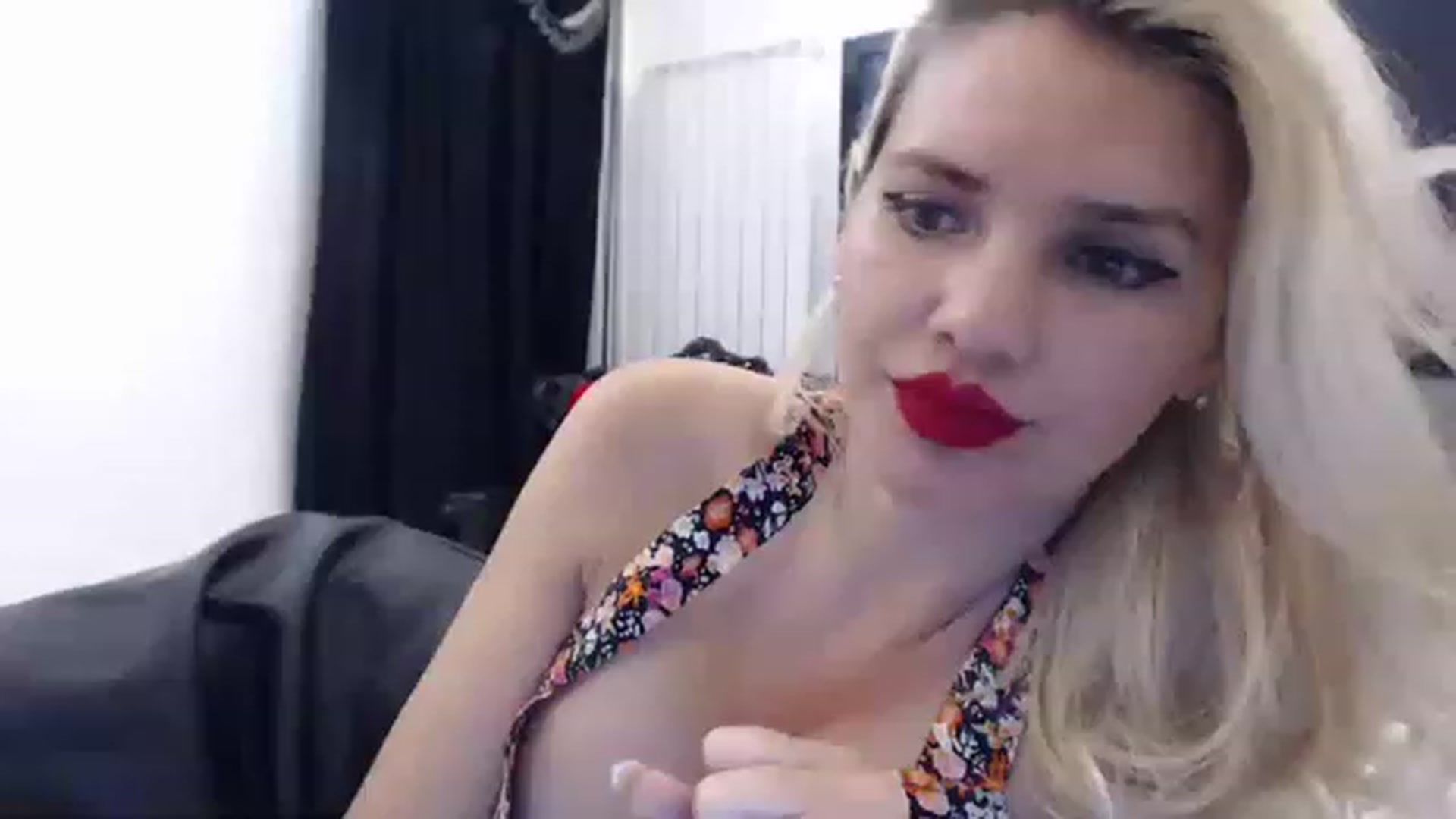 Gallery image thumbnail from Pervita's myfreecams stream on, 03/21/2023, 19:46 image 12 of 20