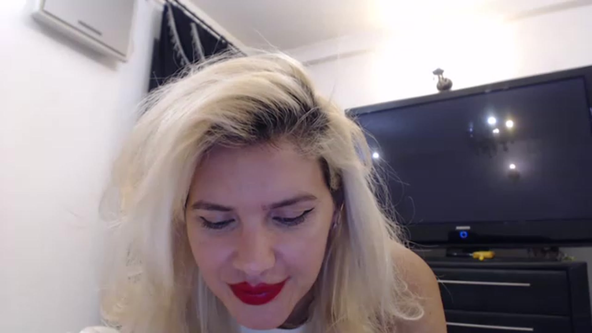 Gallery image thumbnail from Pervita's myfreecams stream on, 03/23/2023, 23:02 image 3 of 20
