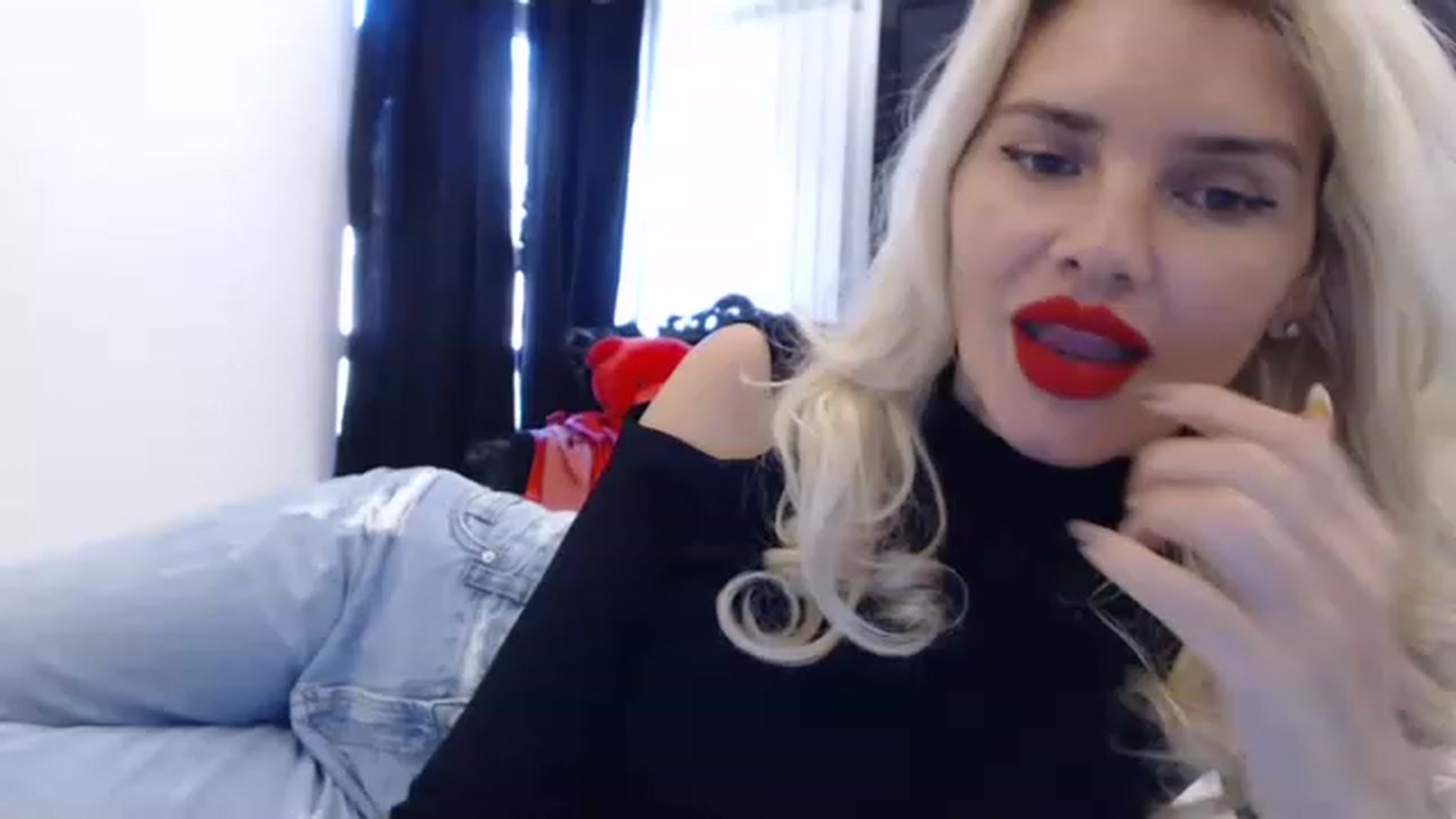 Gallery image thumbnail from Pervita's myfreecams stream on, 03/24/2023, 14:27 image 2 of 20