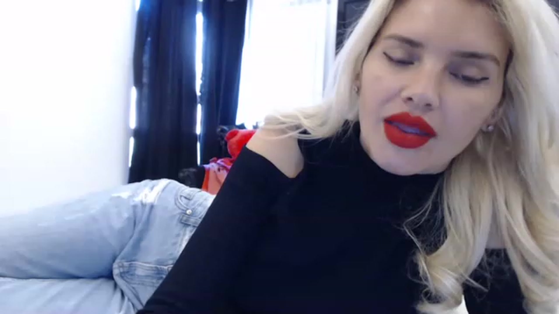 Gallery image thumbnail from Pervita's myfreecams stream on, 03/24/2023, 14:27 image 1 of 20