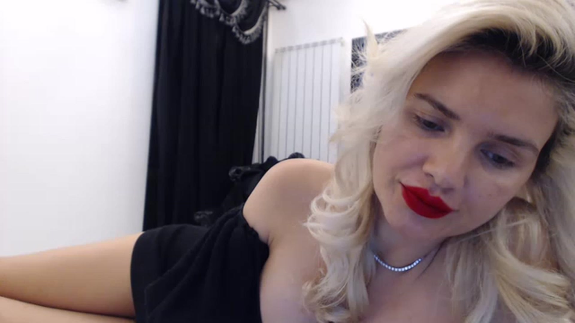 Gallery image thumbnail from Pervita's myfreecams stream on, 03/30/2023, 22:23 image 3 of 20
