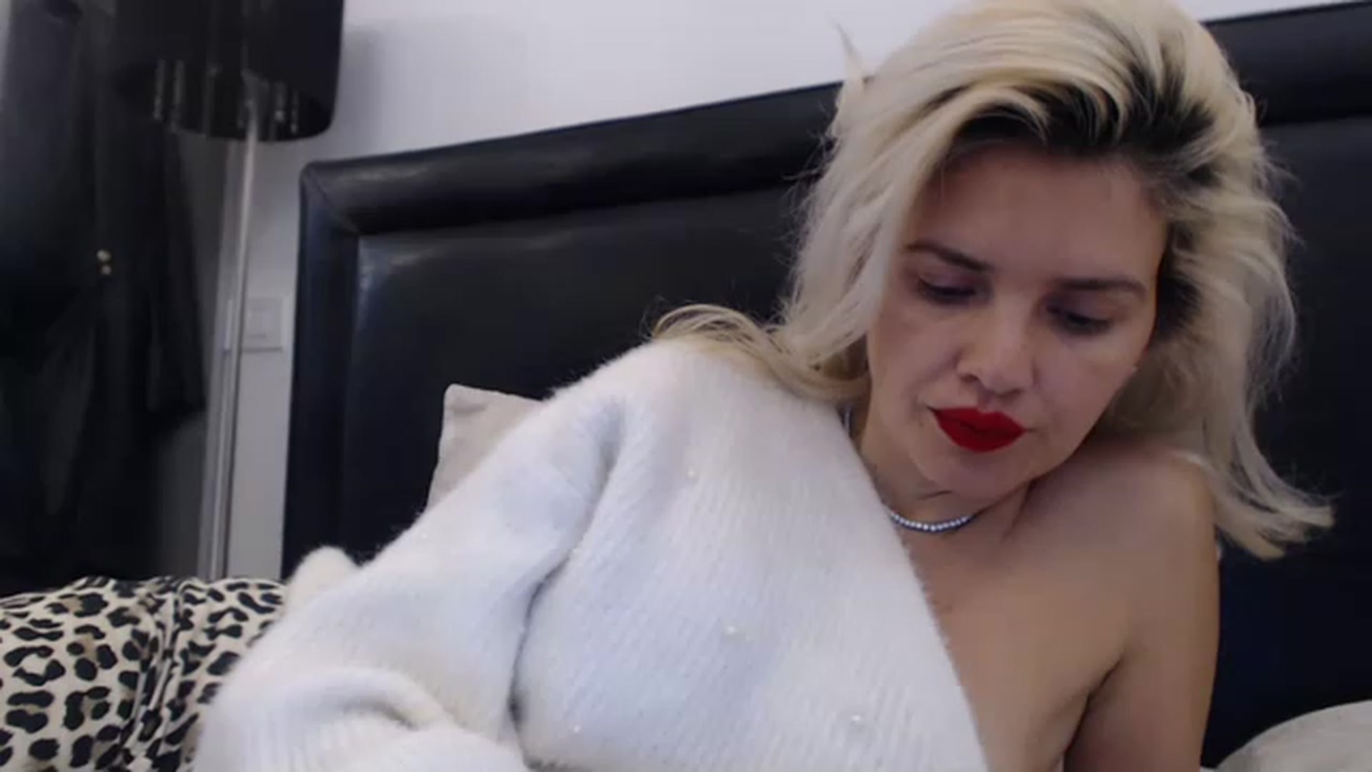 Gallery image thumbnail from Pervita's myfreecams stream on, 03/31/2023, 13:33 image 20 of 20
