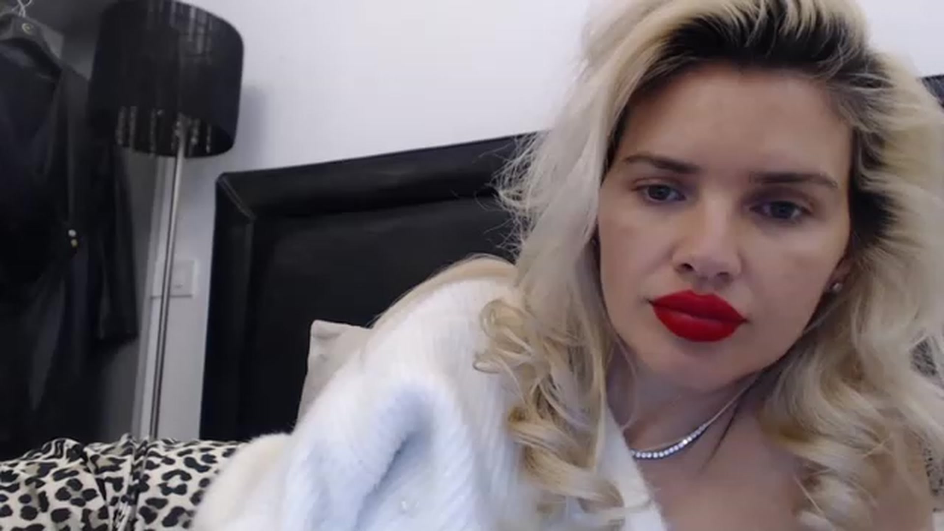 Gallery image thumbnail from Pervita's myfreecams stream on, 03/31/2023, 13:33 image 1 of 20