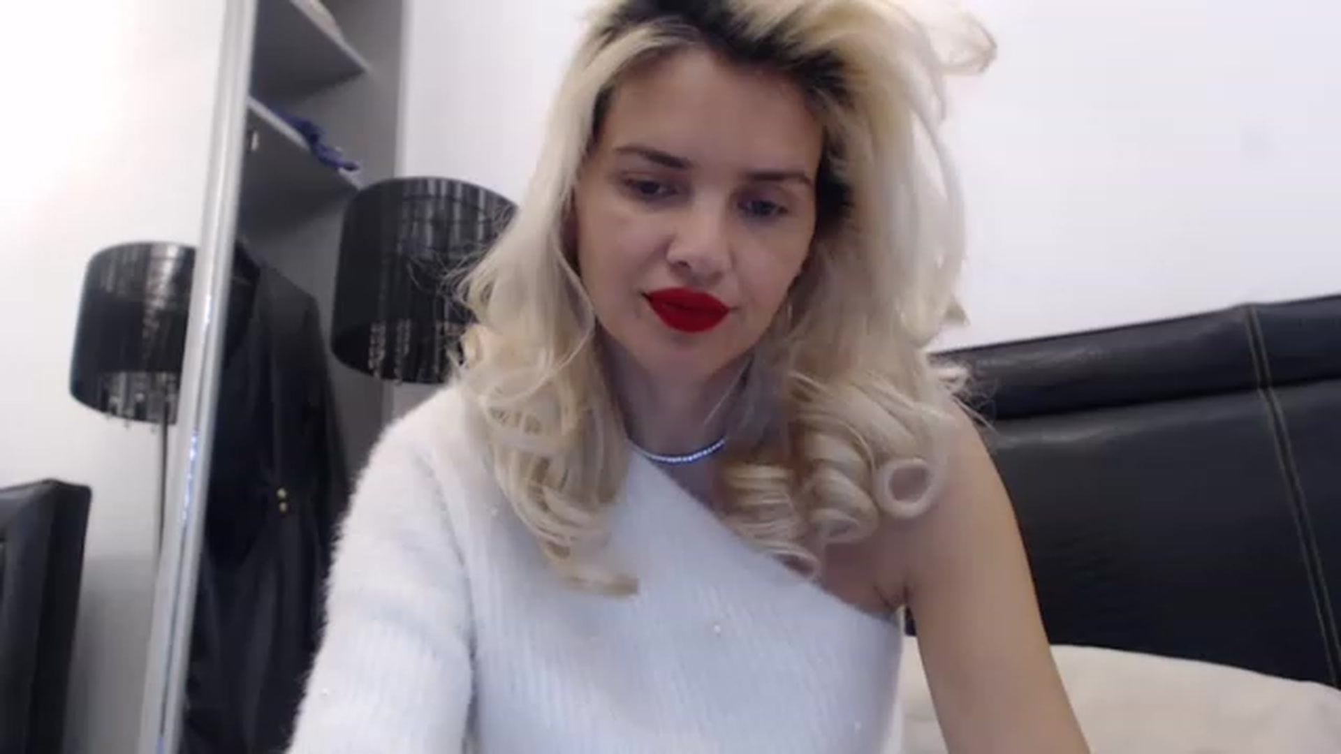 Gallery image thumbnail from Pervita's myfreecams stream on, 03/31/2023, 13:33 image 16 of 20