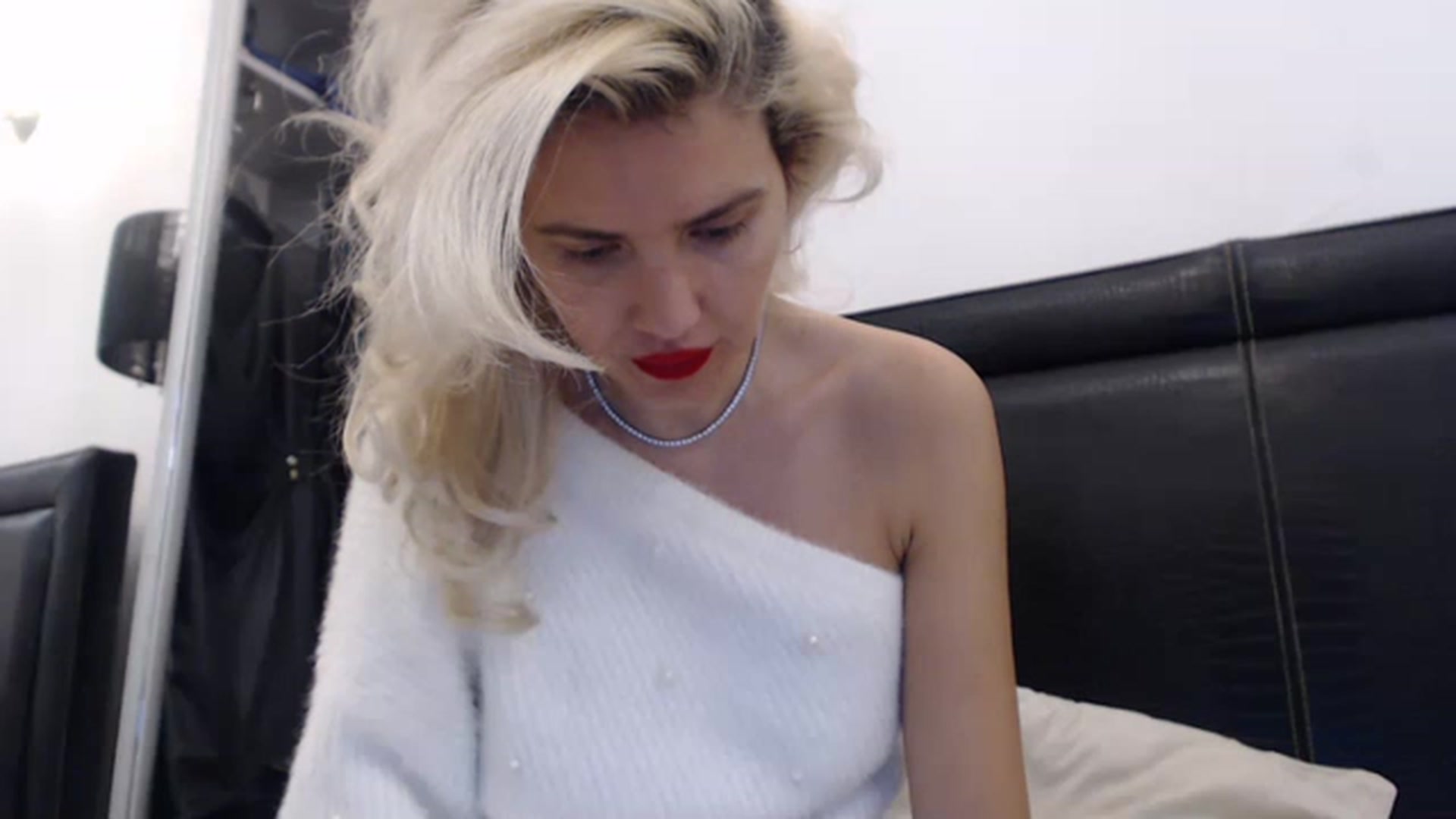 Gallery image thumbnail from Pervita's myfreecams stream on, 03/31/2023, 14:09 image 8 of 20