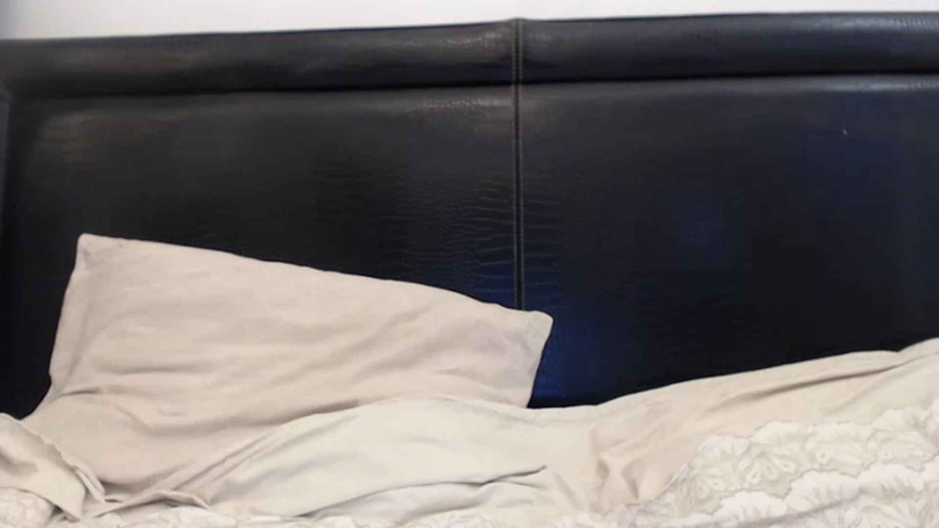 Gallery image thumbnail from Pervita's myfreecams stream on, 03/31/2023, 15:00 image 3 of 20