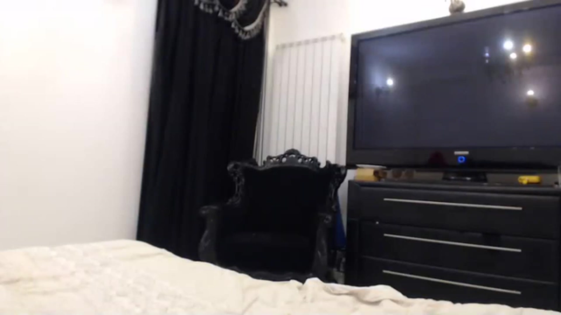 Gallery image thumbnail from Pervita's myfreecams stream on, 04/05/2023, 21:17 image 3 of 20