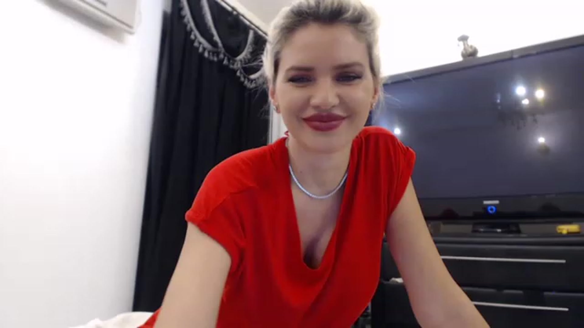 Gallery image thumbnail from Pervita's myfreecams stream on, 04/05/2023, 22:26 image 17 of 20