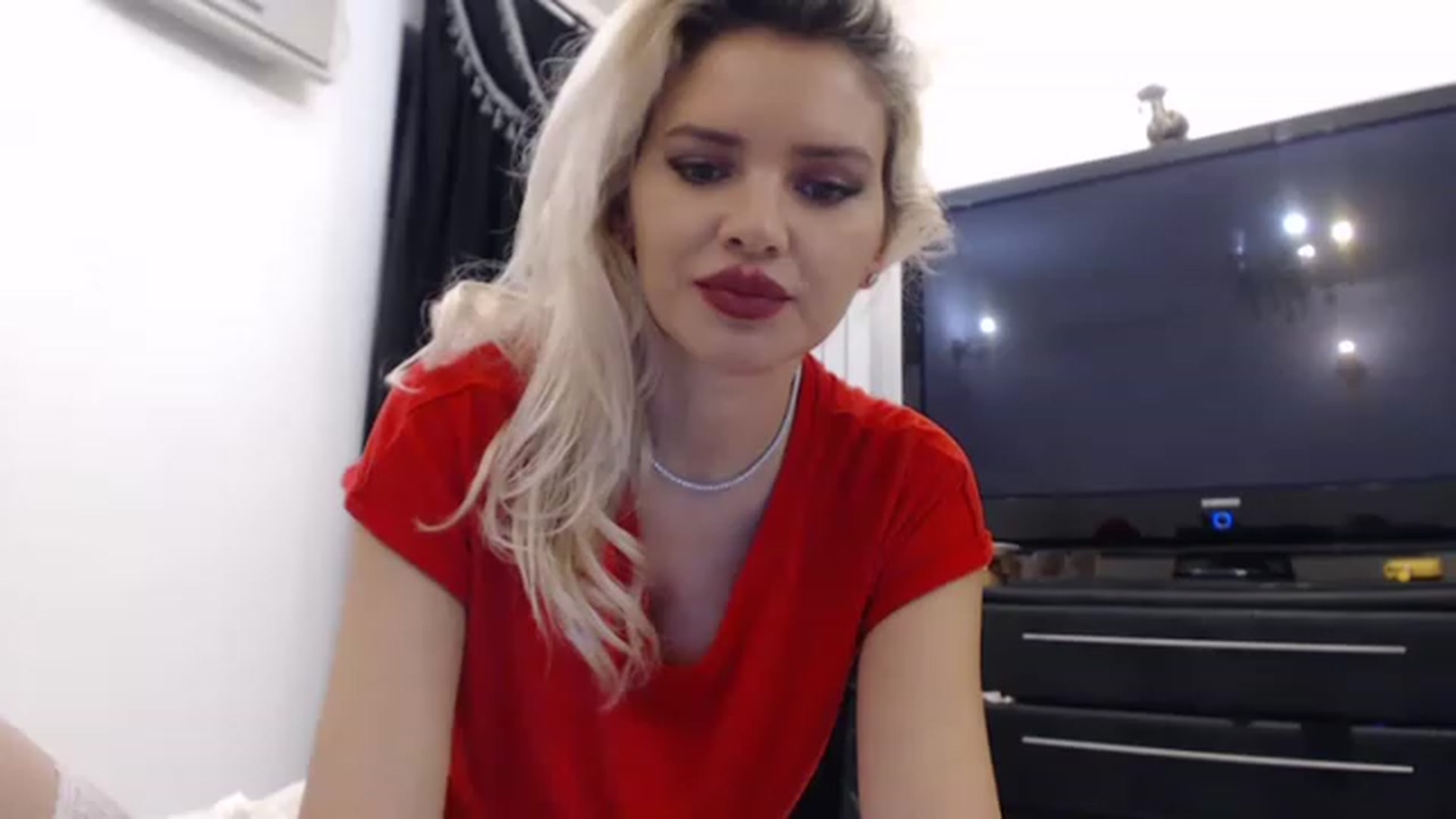 Gallery image thumbnail from Pervita's myfreecams stream on, 04/05/2023, 22:26 image 18 of 20
