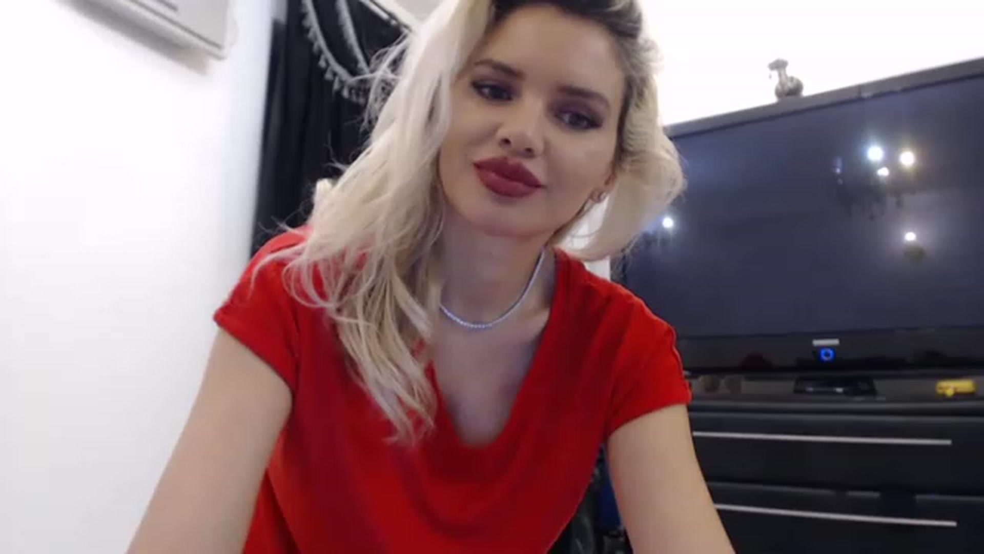 Gallery image thumbnail from Pervita's myfreecams stream on, 04/05/2023, 22:26 image 19 of 20