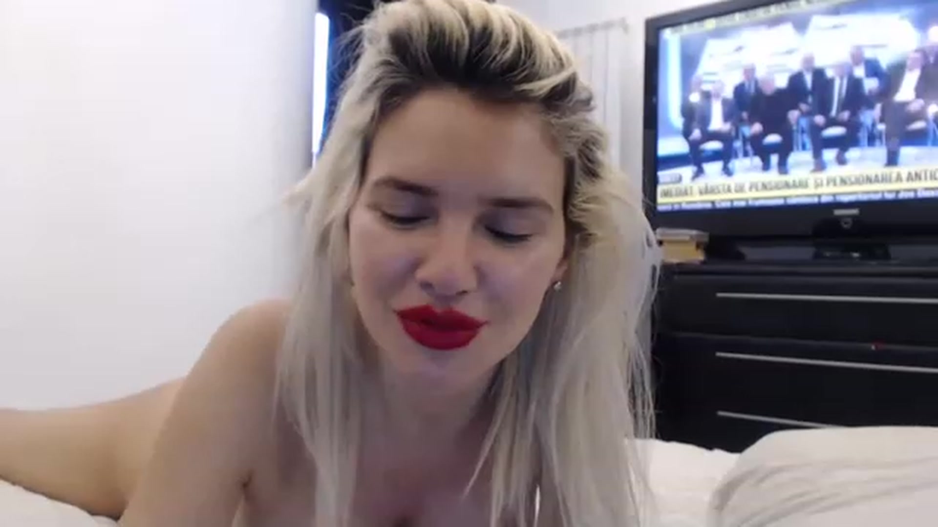 Gallery image thumbnail from Pervita's myfreecams stream on, 04/08/2023, 16:05 image 19 of 20