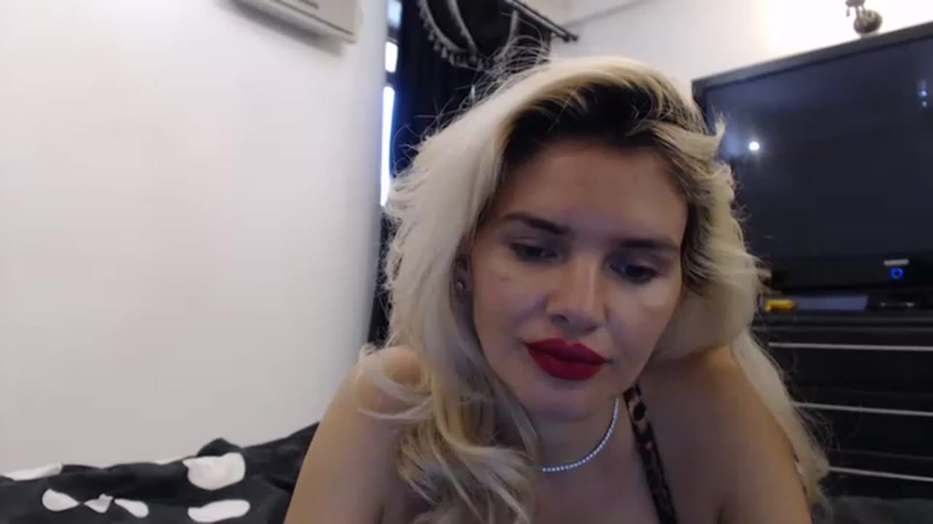 Gallery image thumbnail from Pervita's myfreecams stream on, 04/14/2023, 14:43 image 19 of 20
