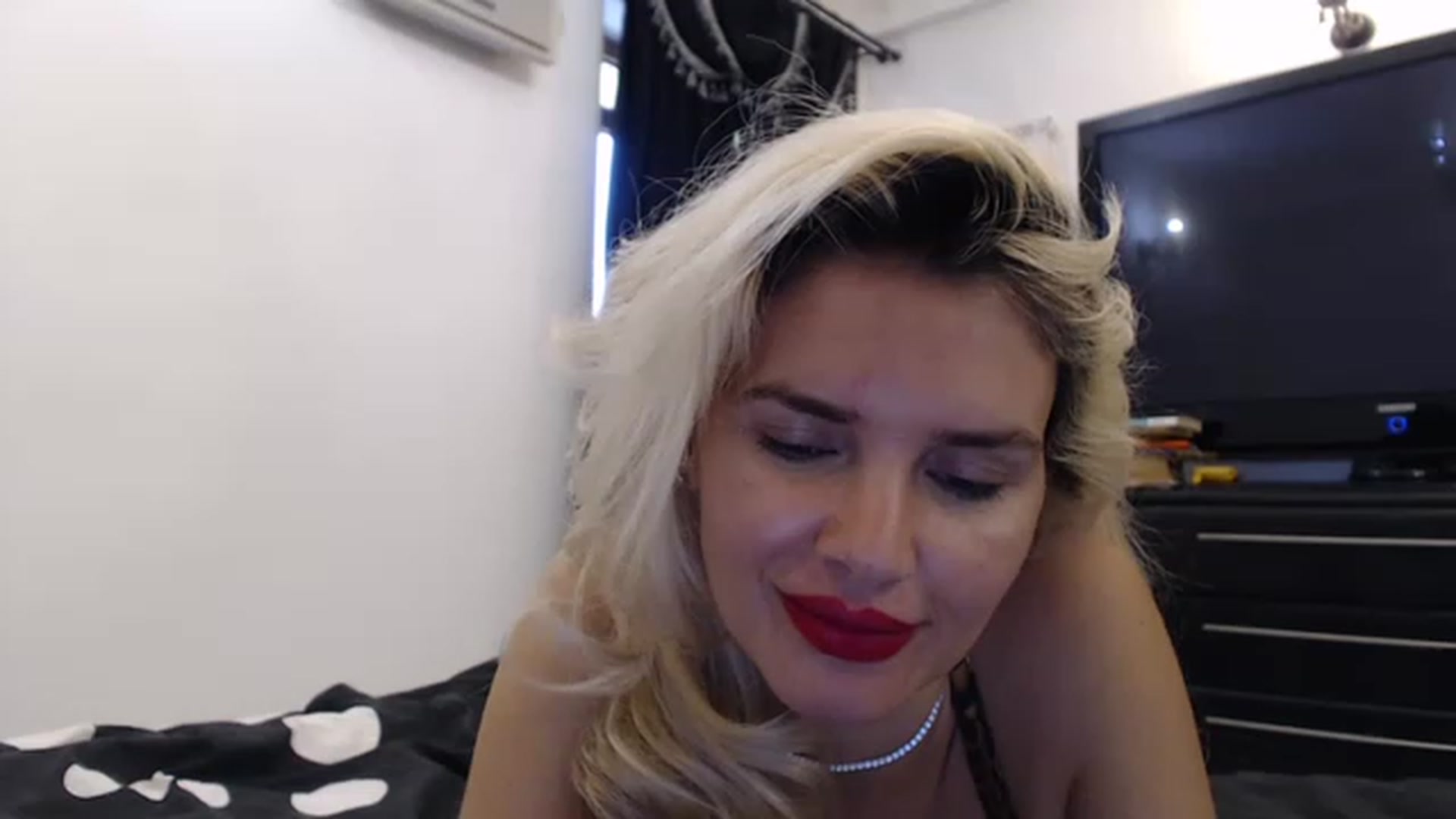 Gallery image thumbnail from Pervita's myfreecams stream on, 04/14/2023, 14:43 image 18 of 20